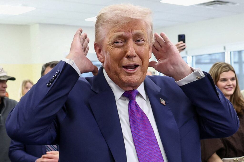 donald trump dunya disi yasam belgelerinin aciklanmasini emretti 48047