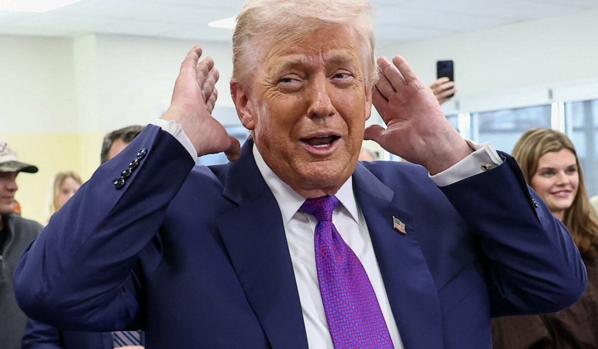 Donald trump dunya disi yasam belgelerinin aciklanmasini emretti 48047