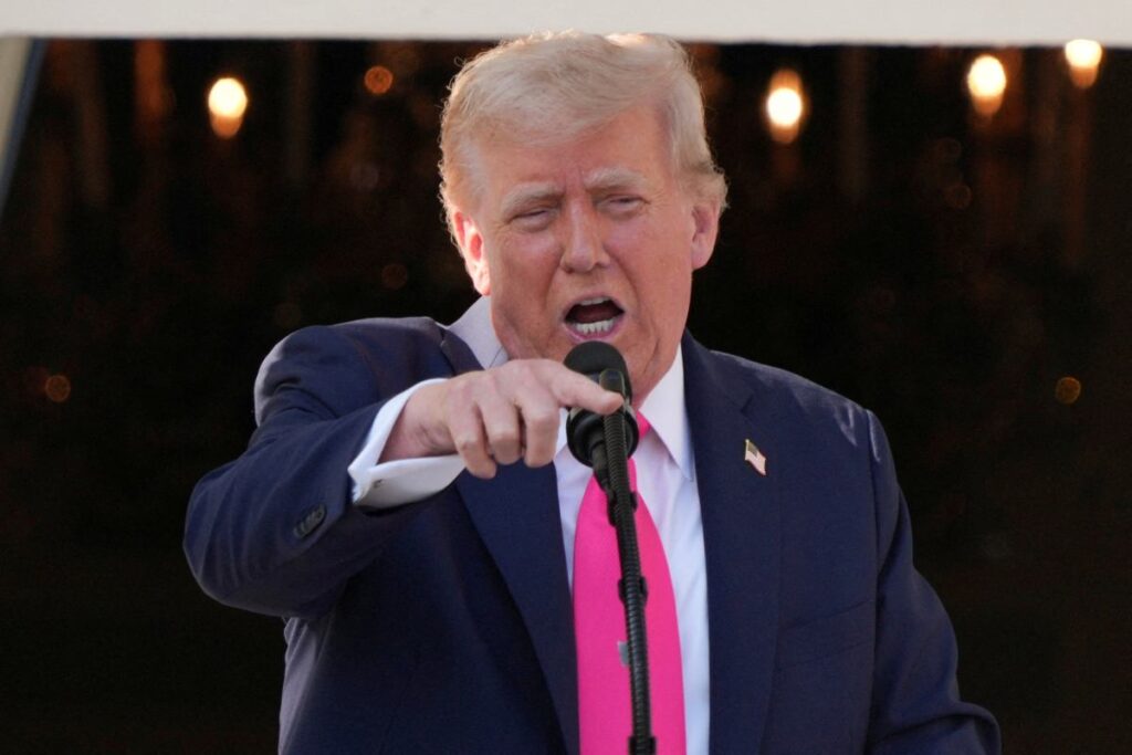 donald trump epstein i ddialarini reddederken belgelerin yayinlandigini belirtti 41553