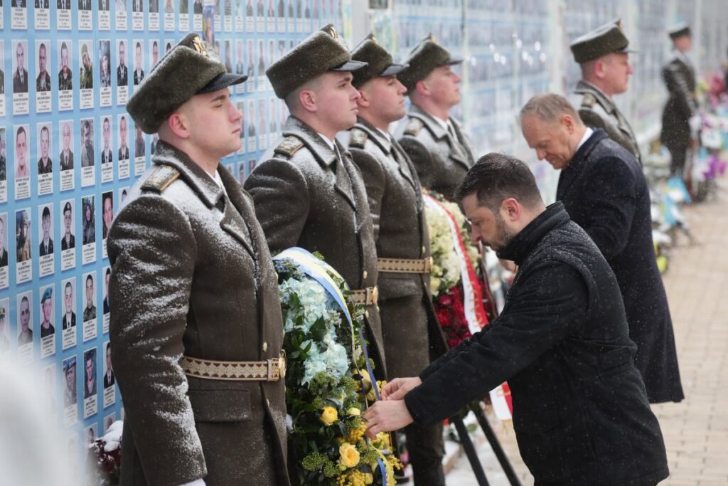 donald tusk kiev de zelenski ile gorustu ukrayna nin yeniden yapilanmasina dair konferans hazirliklari masaya yatirildi 42630
