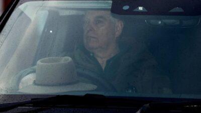 Eski york duku andrew mountbatten windsor polis tarafindan gozaltina alindi 47757