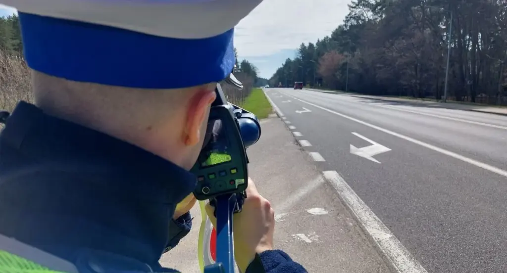 Ford surucusu trafik kontrolunde kacarken audi ile carpisti mahkeme yasagi bulunan surucu 5 yila kadar hapisle karsi karsiya 45776