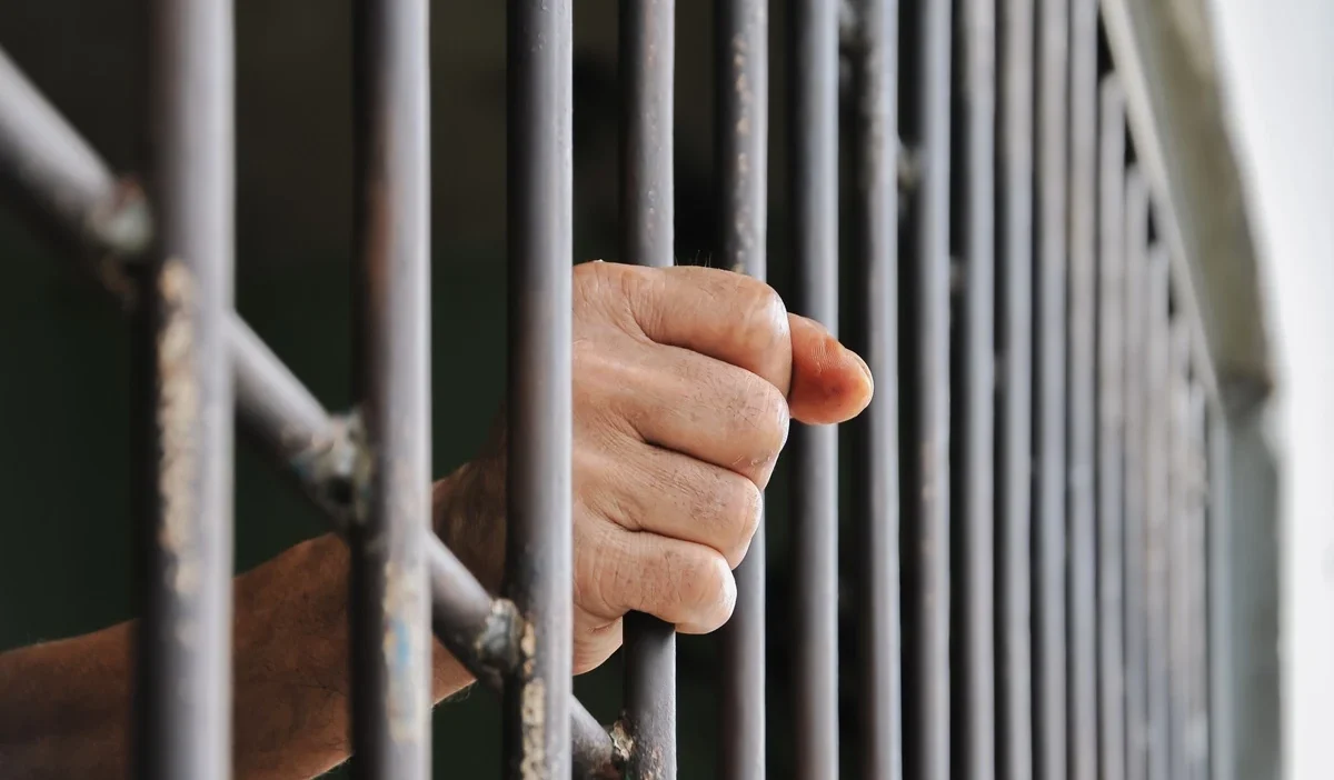 Gecici tutuklama ve hapis cezasi arasinda i sverenin haklari ve zorunluluklari 50154