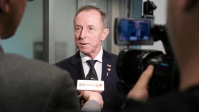 Grodzki tum propaganda makinesi kullanildi 48044