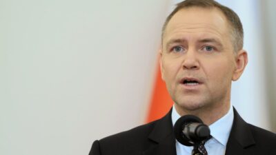 Grom dan emekli generalden trump a sert tepki polonyali gazileri asagilayan baskani saymiyorum 42684