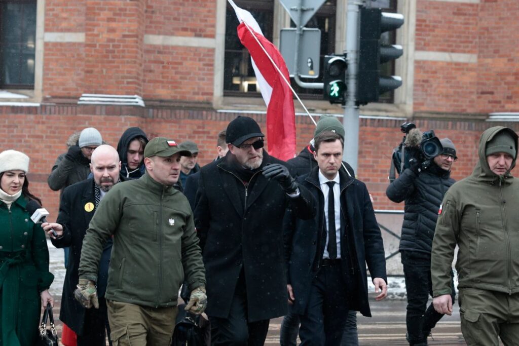 grzegorz braun hastane baskin davasinda savciliga cagrildi 46981