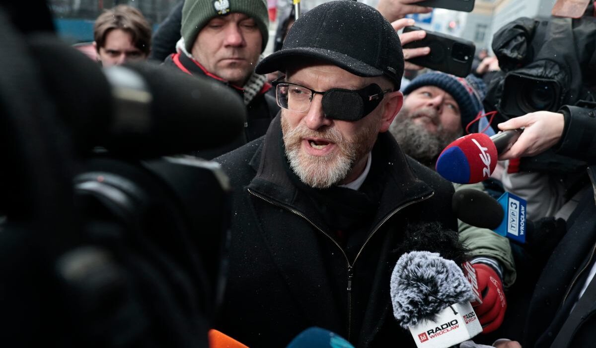 Grzegorz braun sejm deki yangin sondurucu olayi davasinda aciklamalarina devam etti 49131