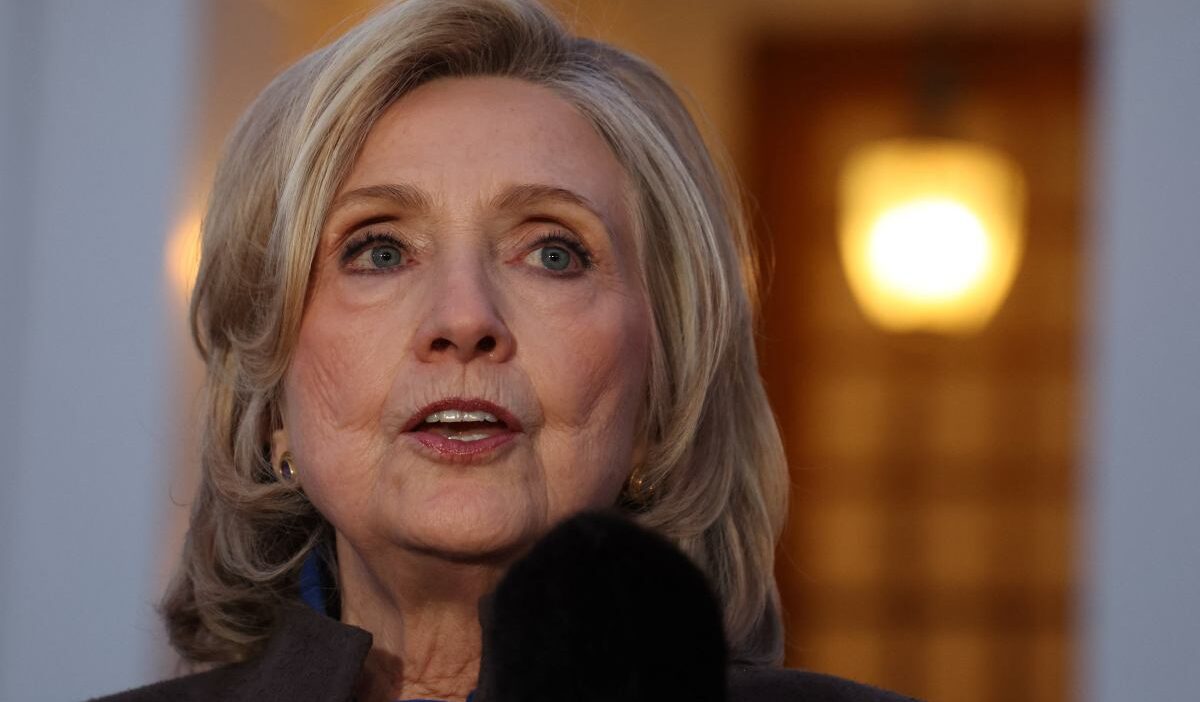 Hillary clinton, jeffrey epstein soruşturmasındaki kapalı oturumda bilgi verdi 1 Hillary clinton jeffrey epstein sorusturmasindaki kapali oturumda bilgi verdi 50127