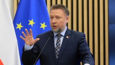 I cisleri bakani patolojileri sicak demirle temizliyorum 42699