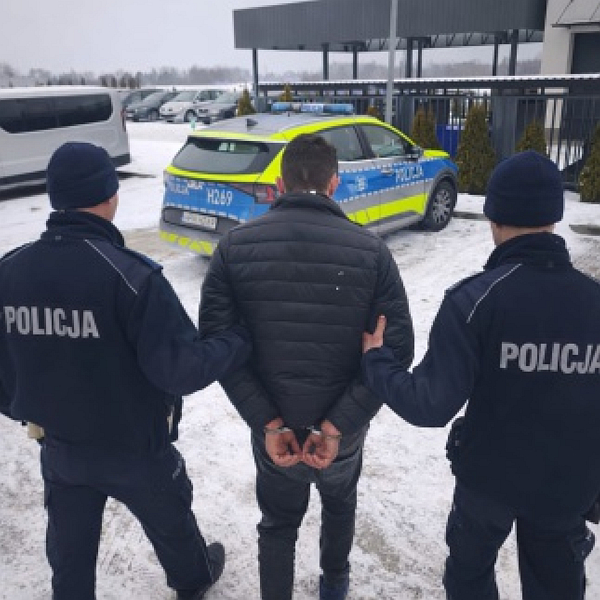 I ki kez omur boyu surucu yasagina ragmen araca binen supheli alkol etkisinde kazaya neden oldu ve hapis cezasi aldi 46518