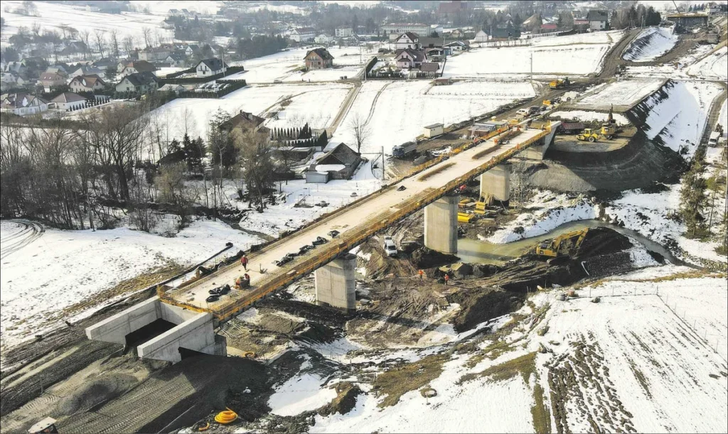 i nsaat sektorune gore 2040 yilina kadar kamu yatirimlari 1 5 milyar z oty yi gececek 42639