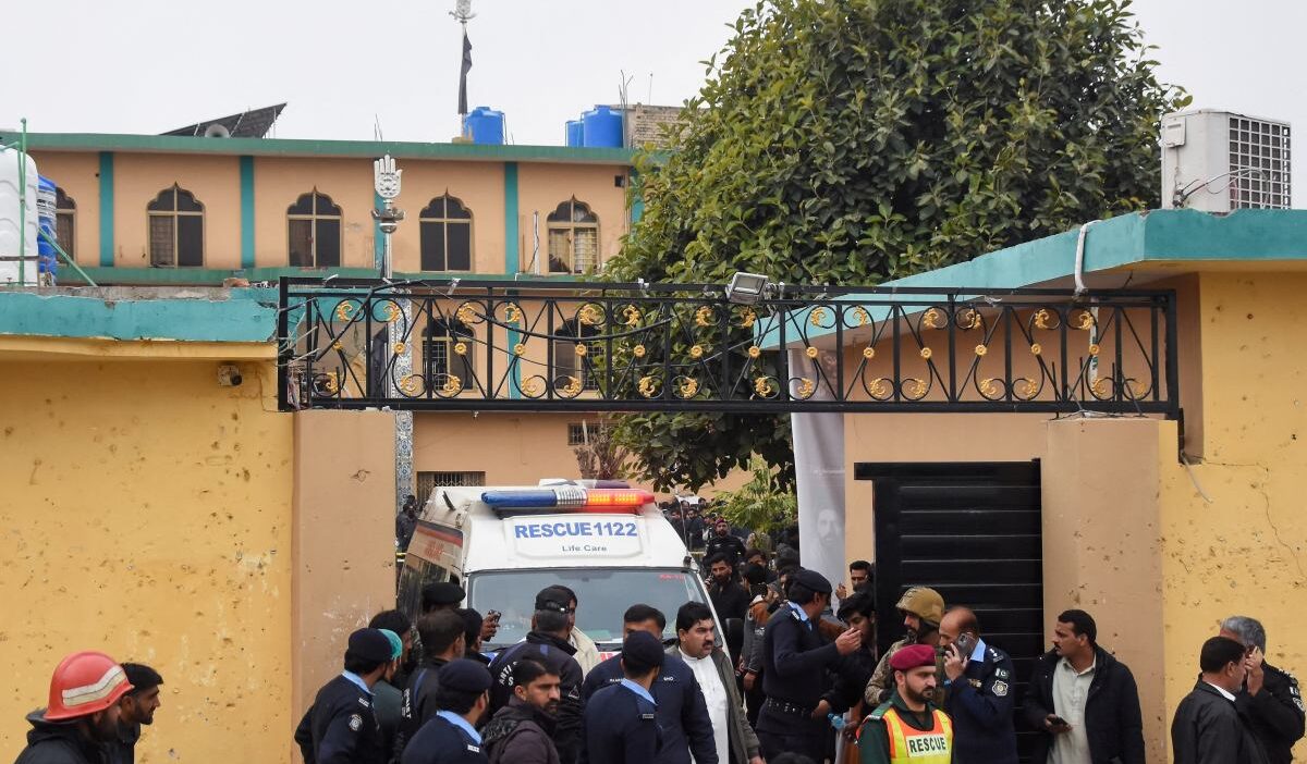 I slamabad da cami saldirisi en az 31 olu 169 yarali 43391