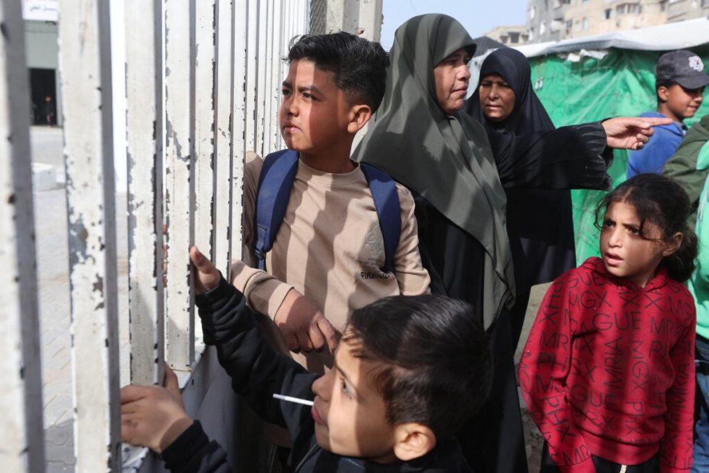 i srail gazze ile misir arasindaki rafah sinir kapisini i ki yil sonra acti 41376