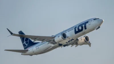 İsrail ve abd saldırılarının ardından i̇ran, irak ve bae hava sahalarını kapattı; bölgedeki uçuşlar iptal ve rotalarda değişiklikle karşı karşıya 4 I srail ve abd saldirilarinin ardindan i ran irak ve bae hava sahalarini kapatti bolgedeki ucuslar iptal ve rotalarda degisiklikle karsi karsiya 50358