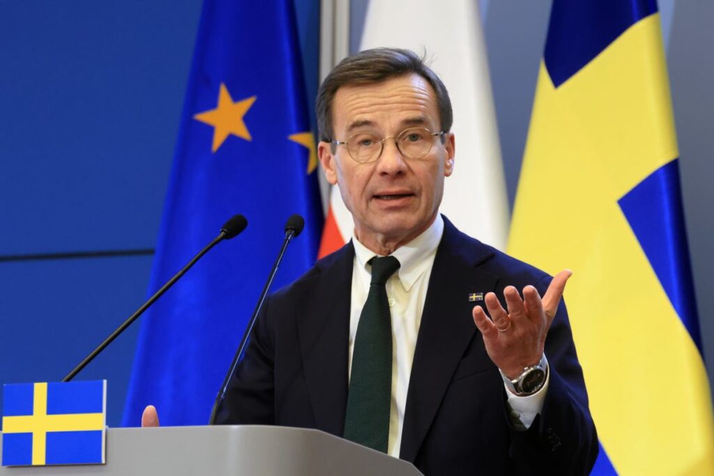 i svec ab vatandaslari icin zorunlu kayit teklif etti 41916