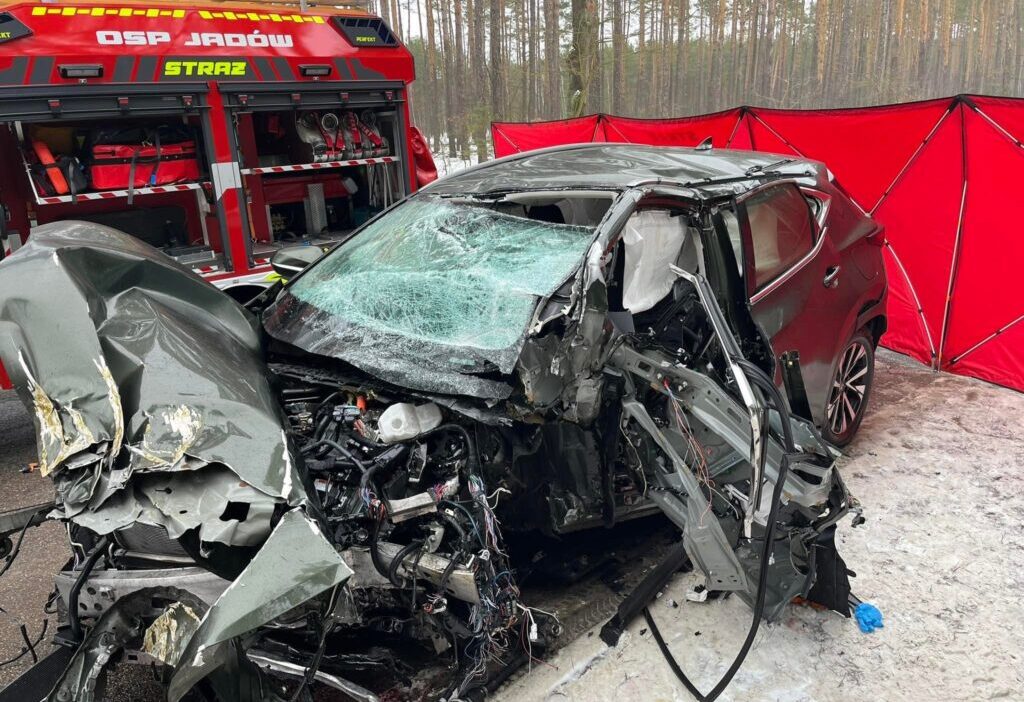 Jadow ile sulej w arasinda olumlu kaza lexus surucusu yasamini yitirdi 43205