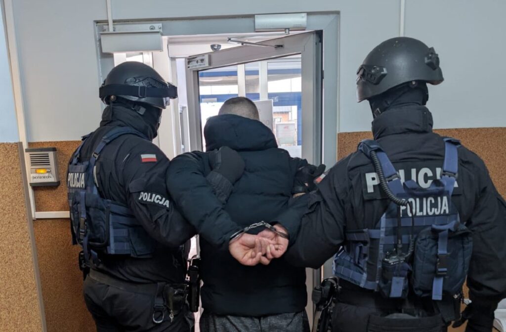 k pno da 14 yasindaki kizin cinayeti 24 yasli supheli gozaltina alindi 41431