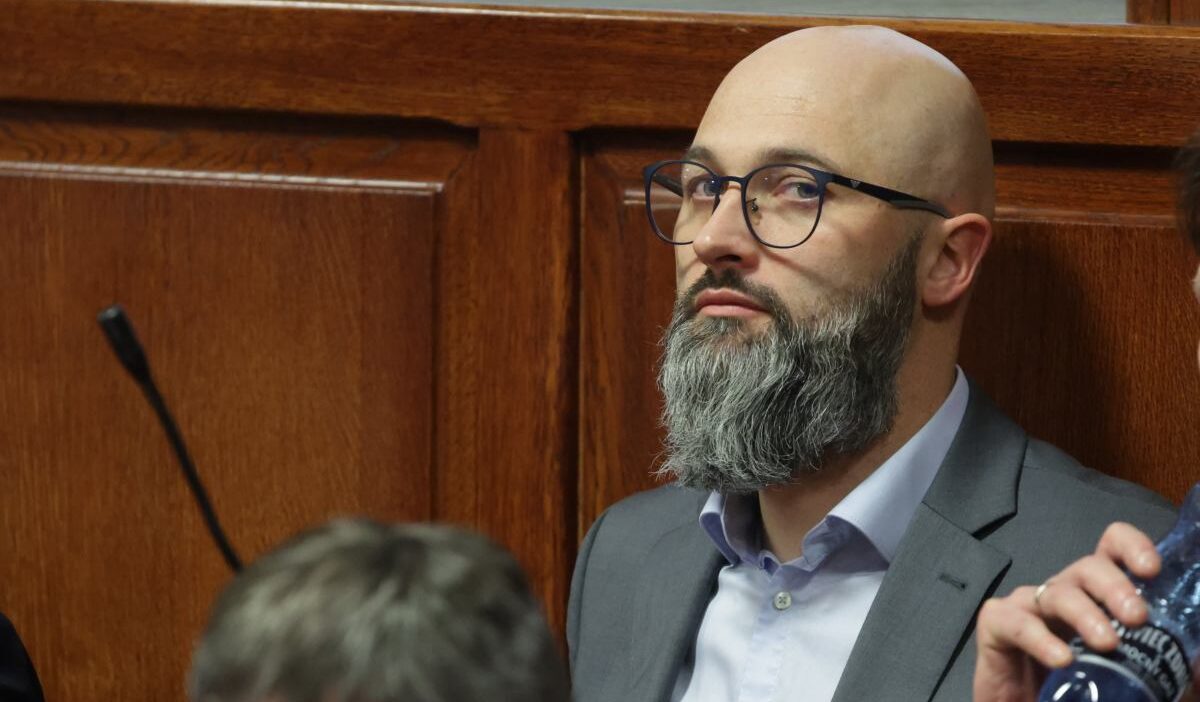 Kaz micha olszewski adalet fonu davasinda aciklama yapmaktan vazgecti 44825