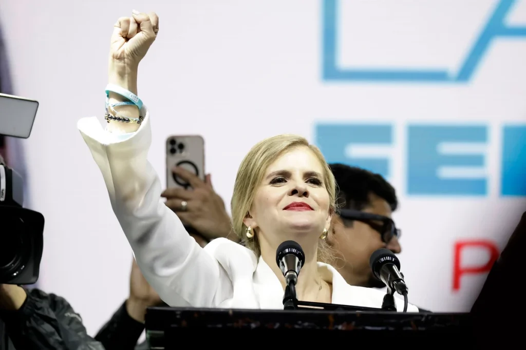 laura fern ndez sagci populist kostarika da cumhurbaskanligi secimlerini kazandi uyusturucu siddetiyle mucadele sozu verdi 42033