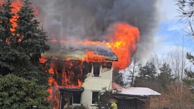 Ludwinovo da ev yangini cati ve tavan yanarken can kaybi olmadi 45283