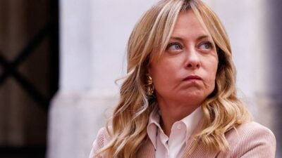 Meloni binlerce kisi calisirken digerleri yok etmek i stiyor 43743