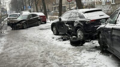 Mokot w ta bes aracli kazada bmw surucusu hastaneye kaldirildi 47451