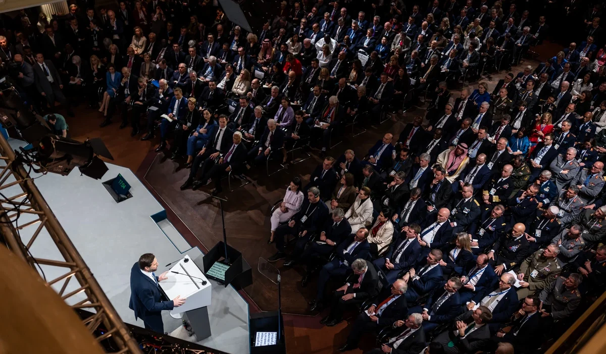 Münih güvenlik konferansı'nda trump yönetimini dünya düzeni'nin yıkıcısı olarak tanımlayan rapor yayınlandı 1 Munih guvenlik konferansi nda trump yonetimini dunya duzeni nin yikicisi olarak tanimlayan rapor yayinlandi 45970