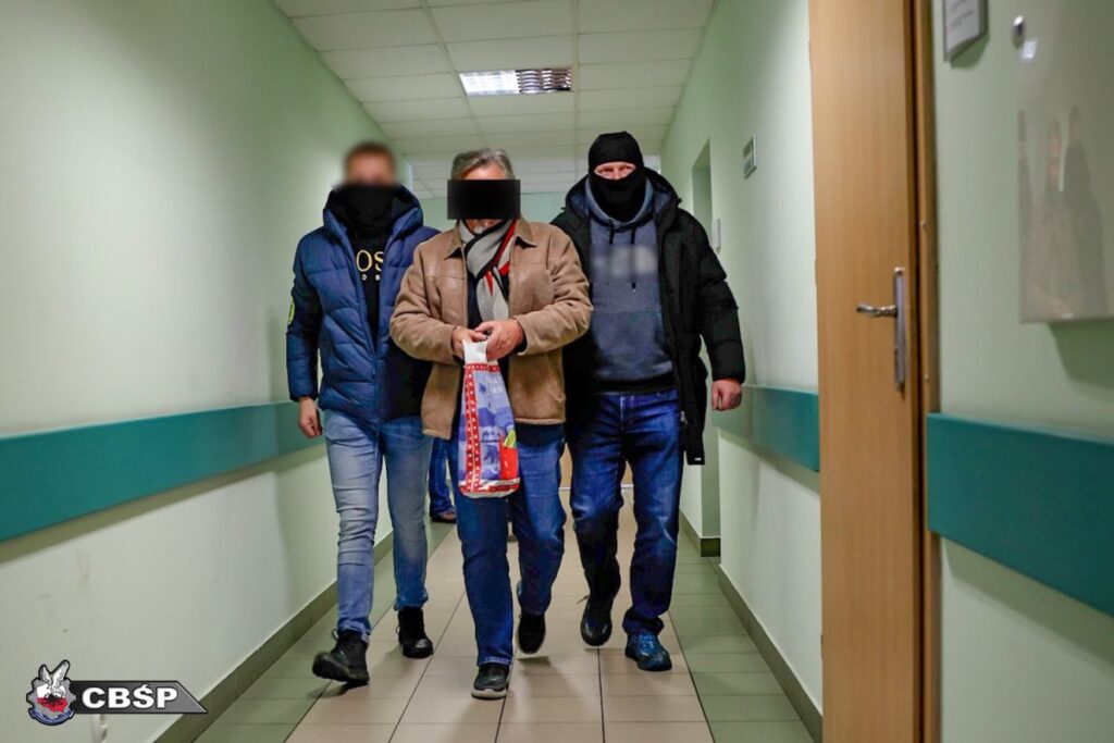 nato eski yetkilisi ralf g polonya da gozaltina alindi abd deki yolsuzluk sorusturmasi kapsaminda 42235