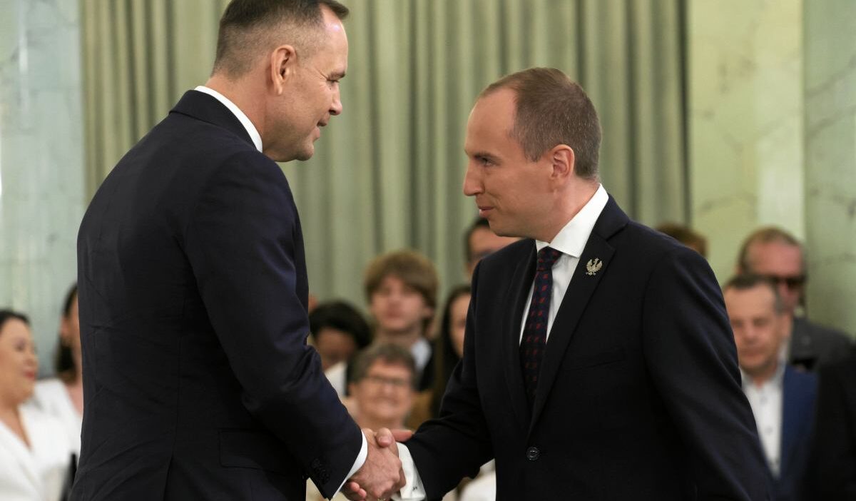 Nawrocki andruszkiewicz i savundu 43012