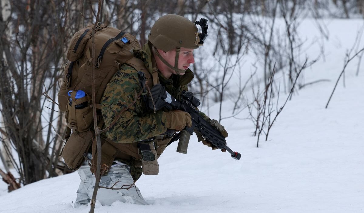 Norvec i stihbaratindan alarm rusya basta olmak uzere uc ulke tehdit olarak i saret edildi 43448