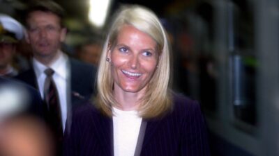 Norvec kraliyet ailesi nde cifte kriz epstein baglantisi ve prens veliahtin uvey oglu hakkindaki suclamalar 41389