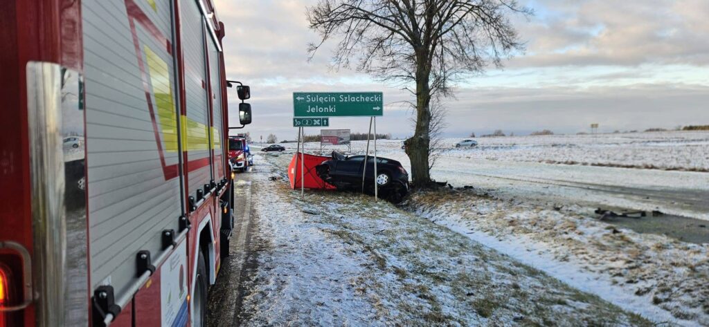 Olumlu trafik kazasi 33 yasinda surucu hayatini kaybetti 49682
