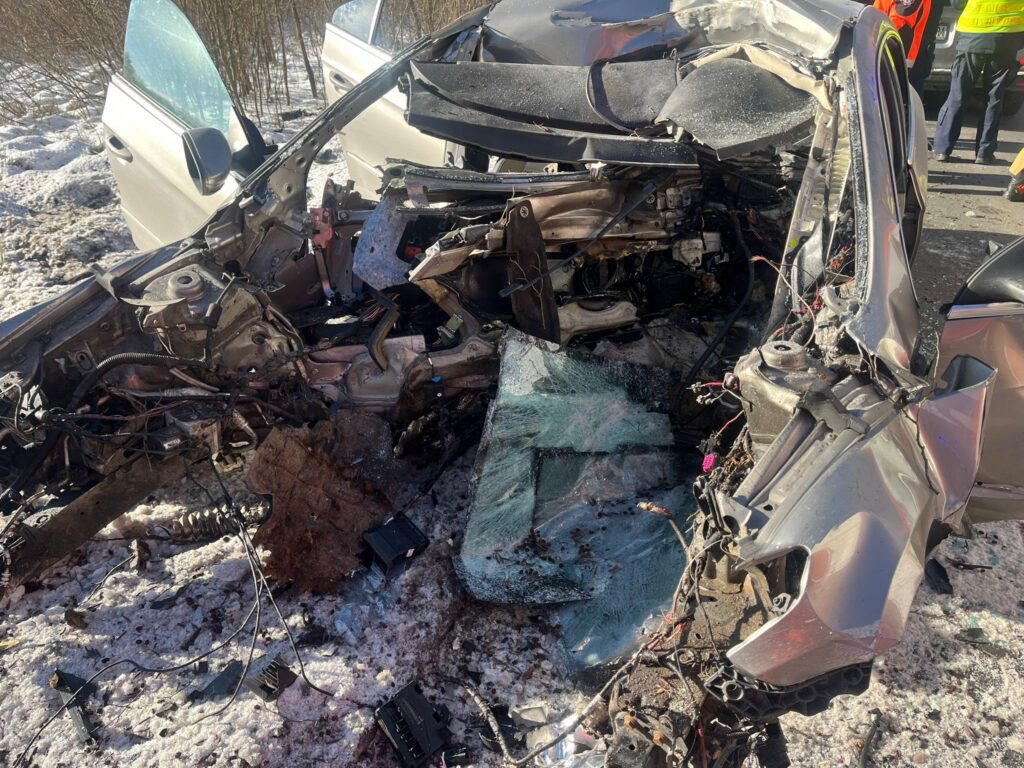 olumlu trafik kazasi kaskat volkswagen surucu hayatini kaybetti 41356