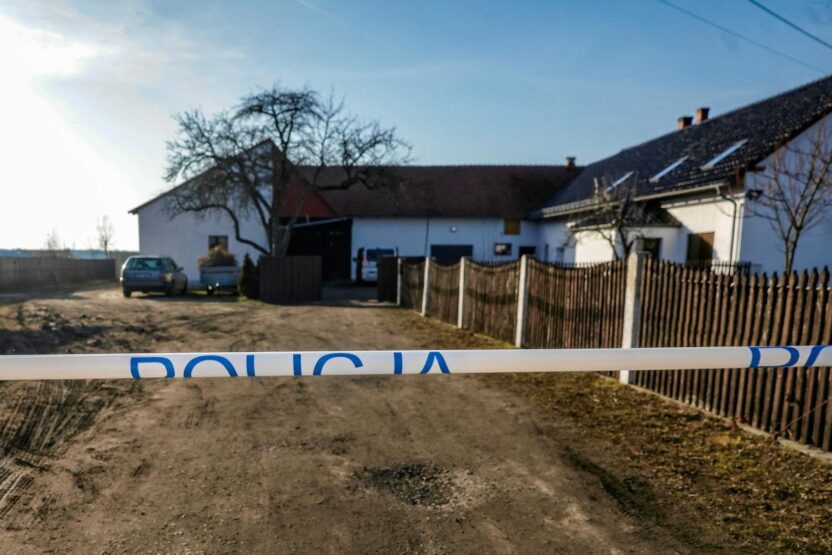 Opole de buyukanne ve uvey babasini olduren 17 yasik sanik sucunu itiraf etti 50255