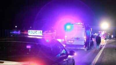 Opole de otobus bariyerleri gecip karsi seride cikti 46362