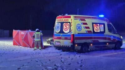 Ostrolece de tren otobusuyle otomobil carpisti 2 olu 48529