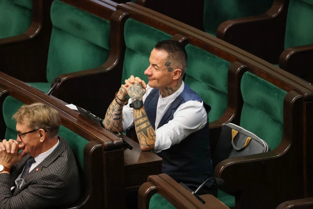 parlamento denetiminde belgeler gosterilmedi sosyal medyada arama tepkisi 48066