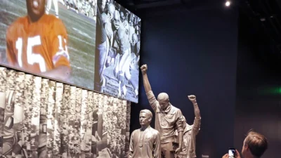 Philadelphia da tartismali kolelik sergisi mahkeme federal kurumun kaldirma kararini i ptal etti 47954