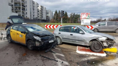 Piastowo da i ki aracin carpismasi gecici olarak trafigi felc etti 7 aylik cocuk hastaneye kaldirildi 49753