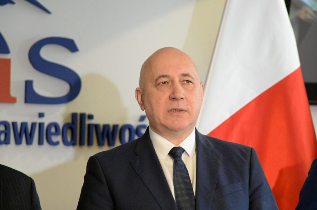 pis te terlecki kaleta gerilimi kaczy ski nin mudahalesi ve brudzi ski nin cikisi 46231