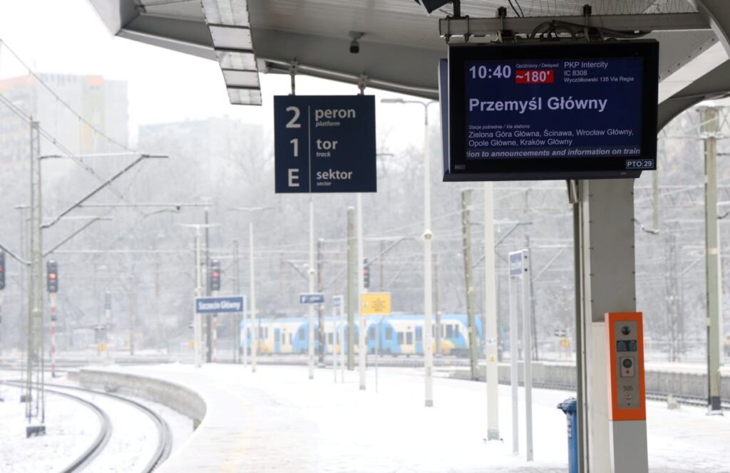 pkp intercity tum polonya da gecikmeler mumkun 42633