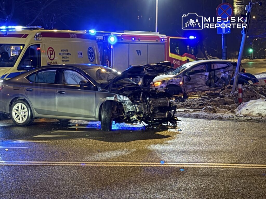 polis memuru tutuklu tasiyan aracla meydana getirdigi kaza sonrasi gorevden uzaklastirildi 40932