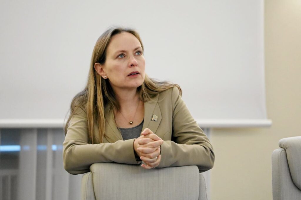 polonya 2050 partisi nde liderlik secimi sonrasi ortaya cikan siyasi kirilmalar 44166