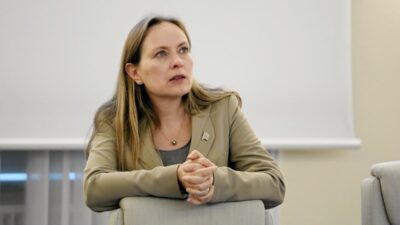 Polonya 2050 partisi nde liderlik secimi sonrasi ortaya cikan siyasi kirilmalar 44166