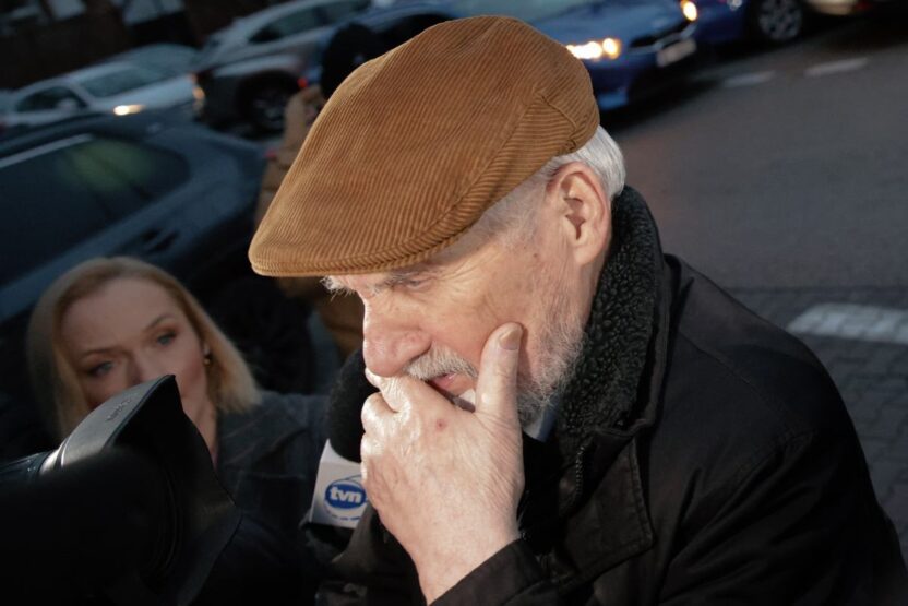 Polonya abd baskani trump in davos ta kurdugu baris konseyi ne davet edildi 44878