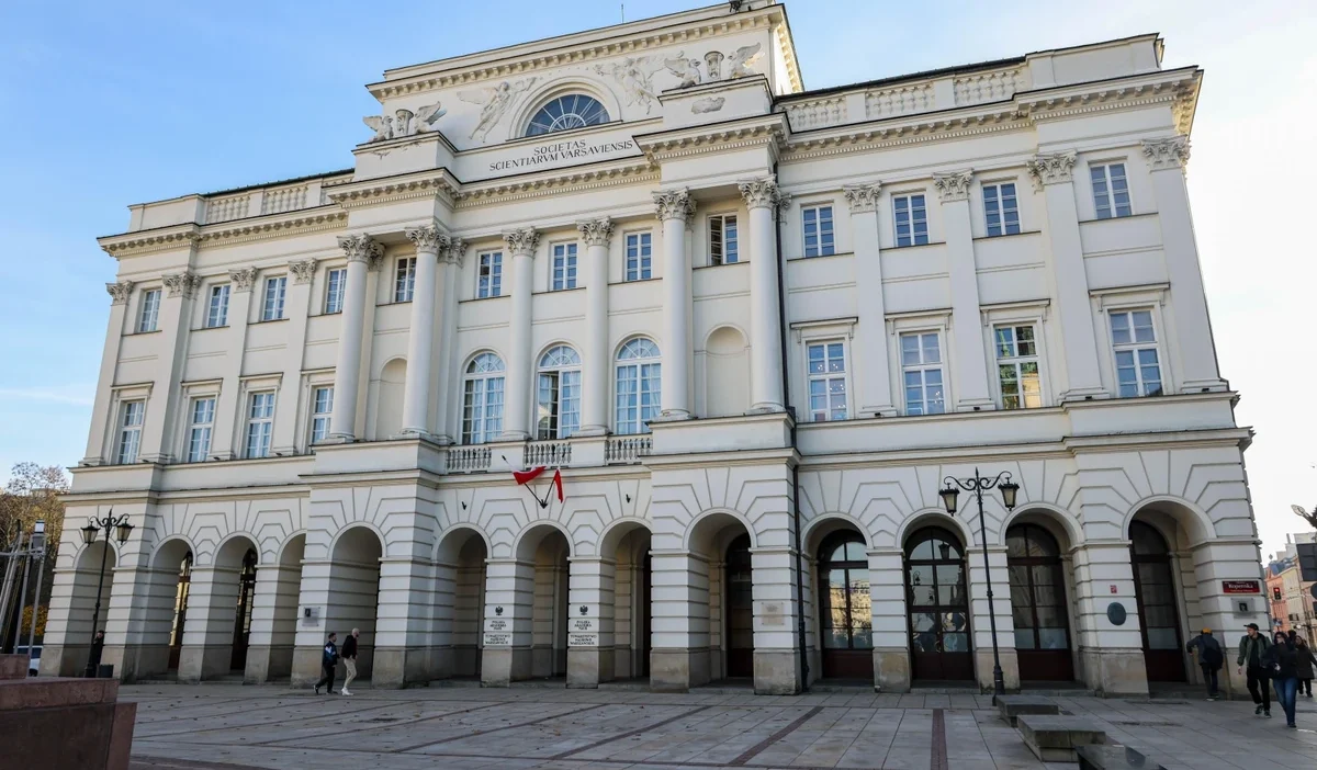 Polonya bilimler akademisi nde fizikci maas i lani 4806 zloti 47331