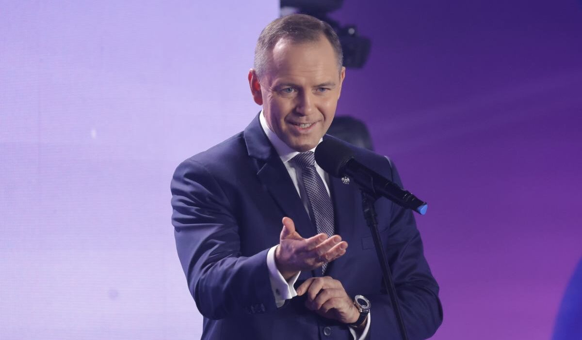 Polonya cumhurbaskani nawrocki uc kisiye af karari verdi 41711