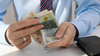 Polonya'da asgari ücret mekanizmasında temel değişiklik: 55% oran ve otomatik düzeltme 4 Polonya da asgari ucret mekanizmasinda temel degisiklik 55 oran ve otomatik duzeltme 46646