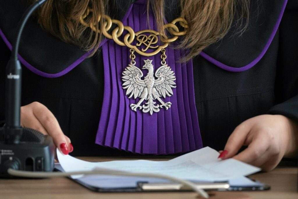 polonya da dort yil kadini hapseden erkege muebbet hapis cezasi 41834