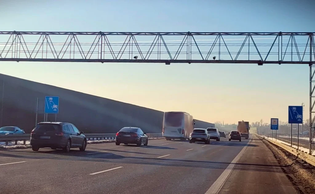 polonya da uzun mesafeli hiz tespiti sistemi agi genisliyor 40862